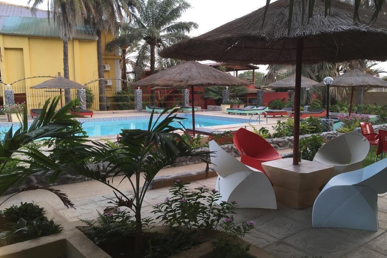 Calabash Apartment-Hotel Коту Екстериор снимка