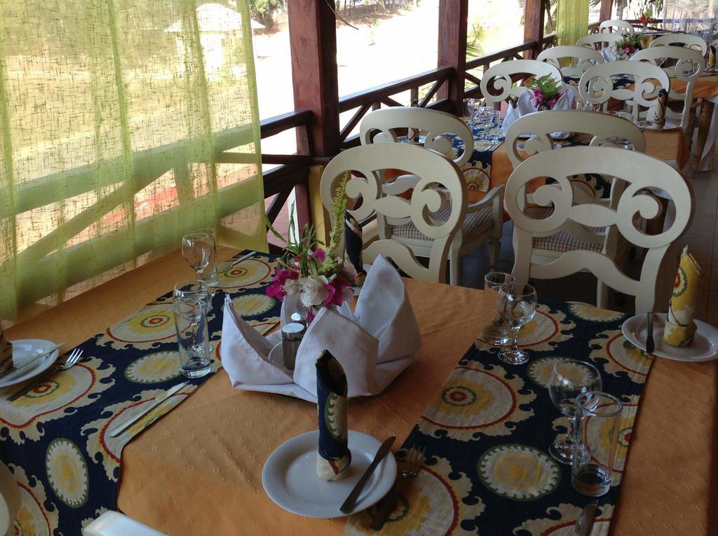 Calabash Apartment-Hotel Коту Екстериор снимка