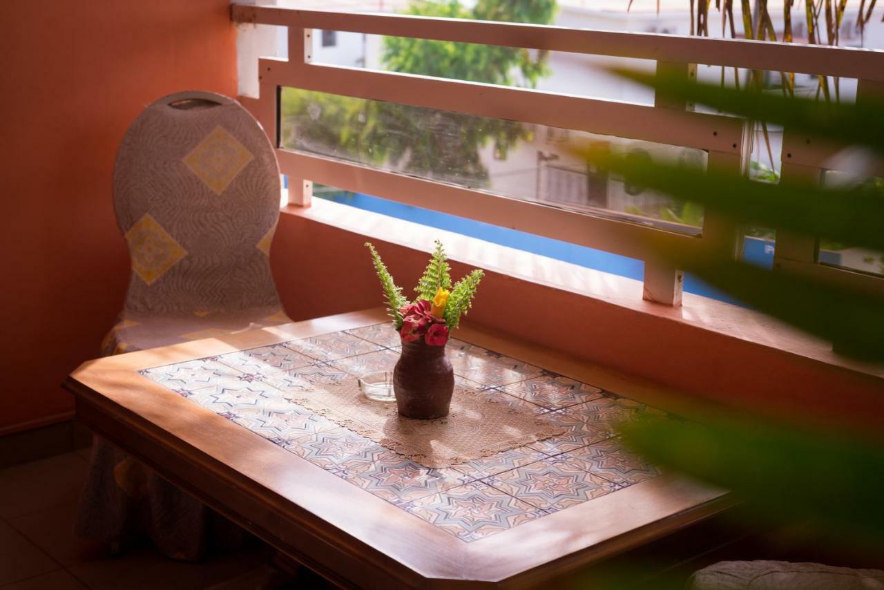 Calabash Apartment-Hotel Коту Екстериор снимка