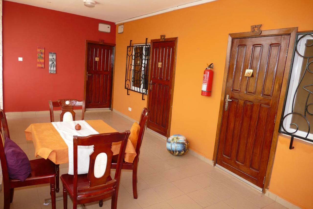 Calabash Apartment-Hotel Коту Екстериор снимка