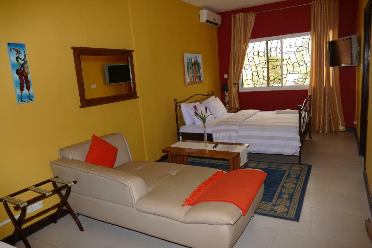 Calabash Apartment-Hotel Коту Екстериор снимка